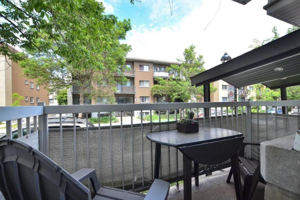 Coquette 3.5 Pour 4 Personnes Apartment Montreal Bagian luar foto