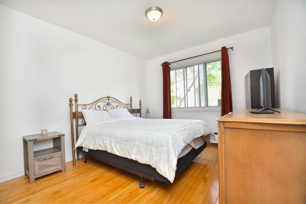 Coquette 3.5 Pour 4 Personnes Apartment Montreal Bagian luar foto